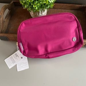 Everywhere Belt Bag- WILD BERRY!